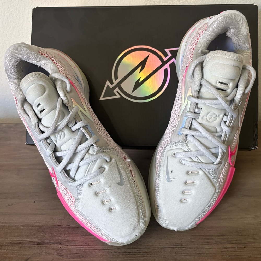 Nike Air Zoom GT Cut Pure Platinum/Pink Blast - Size 6M/7.5W (Used)
